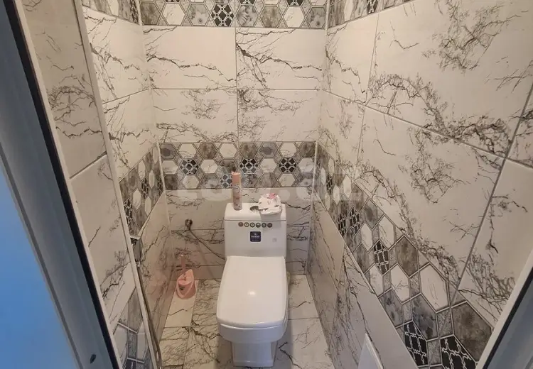 6 otaqlı mənzil , Şəki
