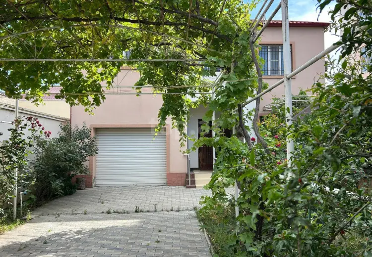 4 otaqlı mənzil , Bakı