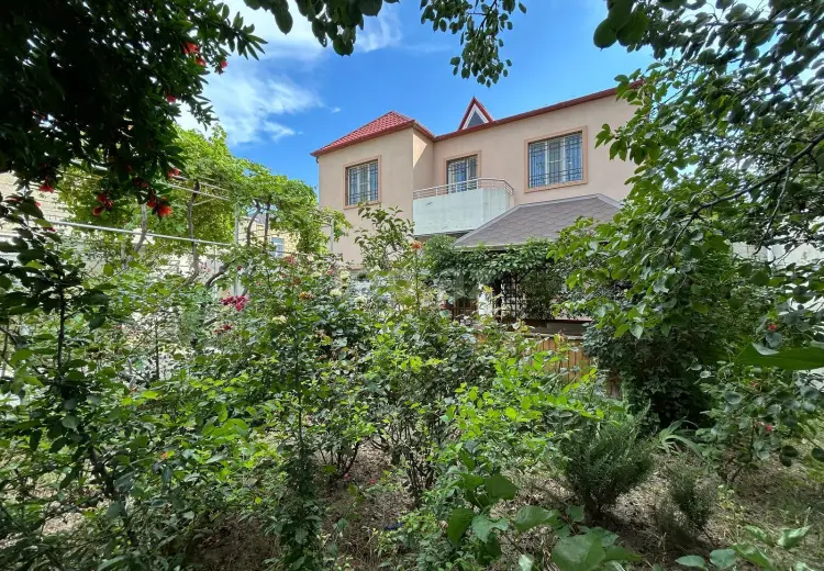 4 otaqlı mənzil , Bakı