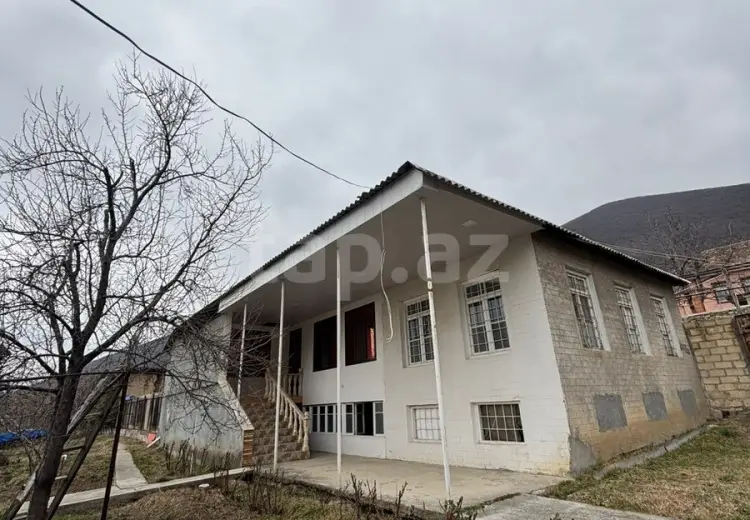 4 otaqlı mənzil , Şəki