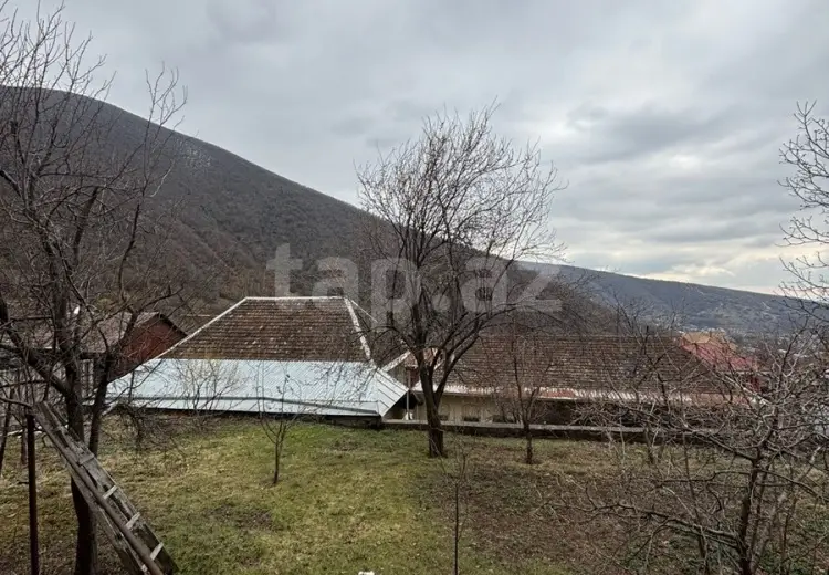 4 otaqlı mənzil , Şəki