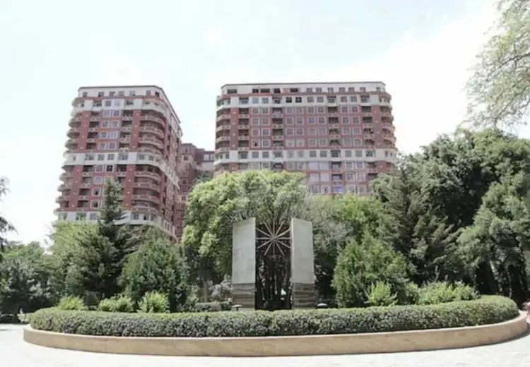 4 otaqlı mənzil , Bakı