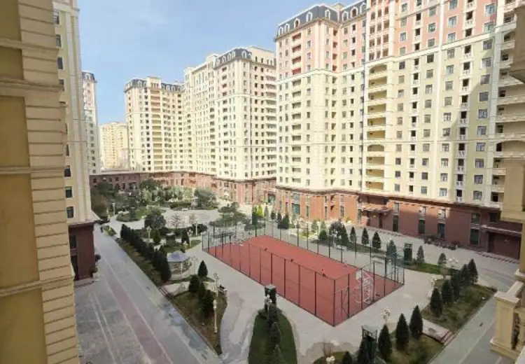 4 otaqlı mənzil , Bakı