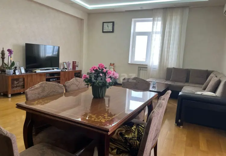 4 otaqlı mənzil , Bakı