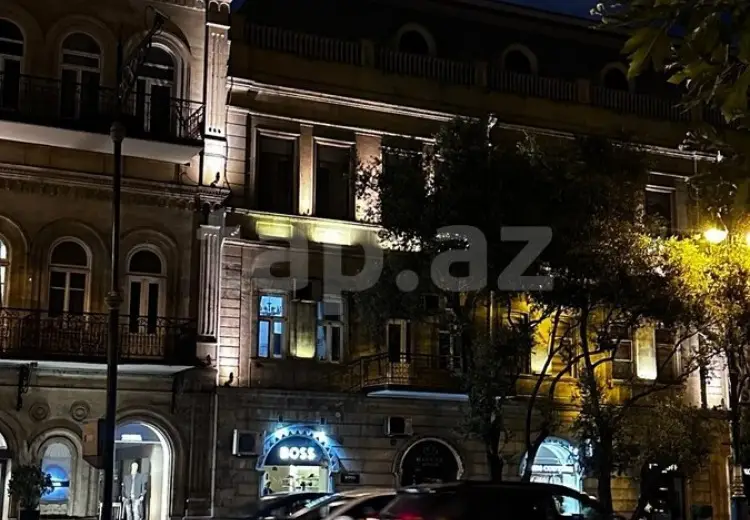 4 otaqlı mənzil , Bakı