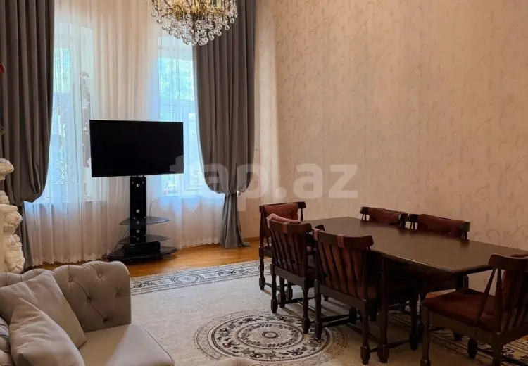 4 otaqlı mənzil , Bakı