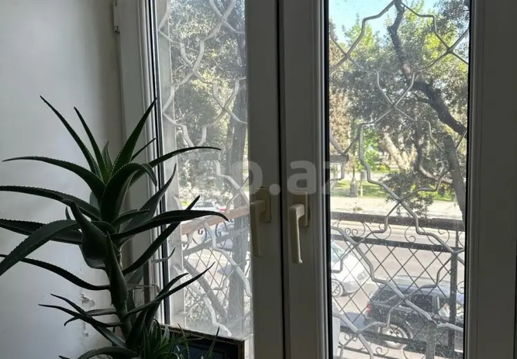 4 otaqlı mənzil , Bakı