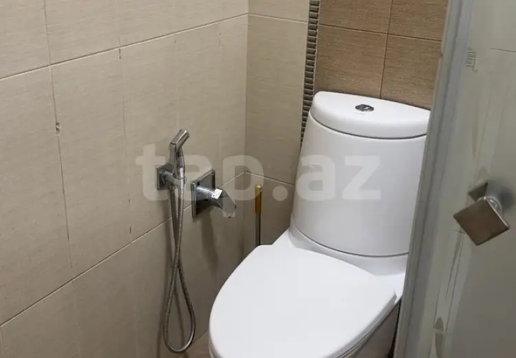 4 otaqlı mənzil , Bakı