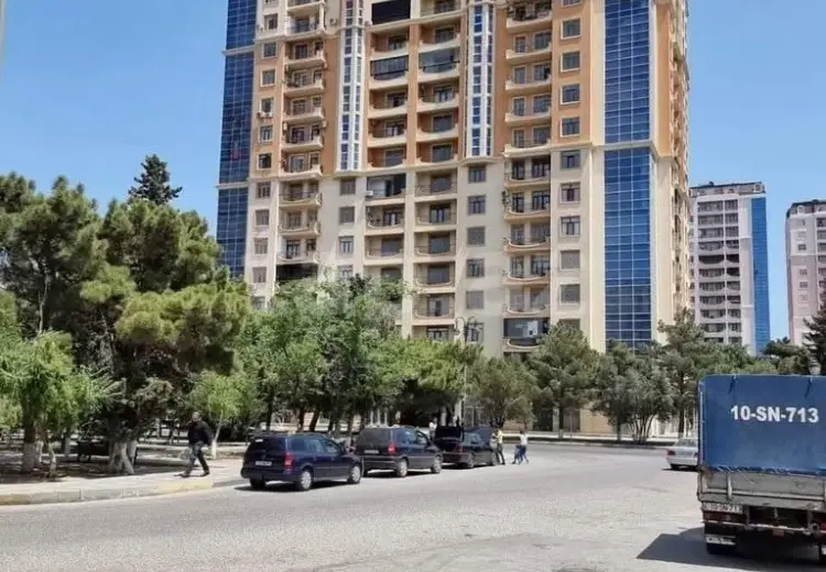 7 otaqlı mənzil , Sumqayıt