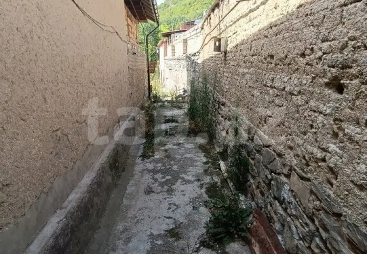 4 otaqlı mənzil , Şəki