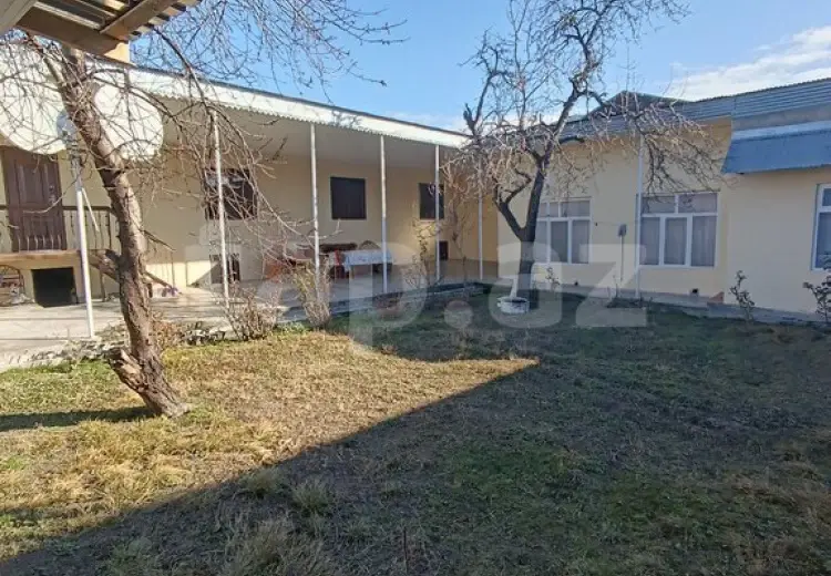 5 otaqlı mənzil , Şəki