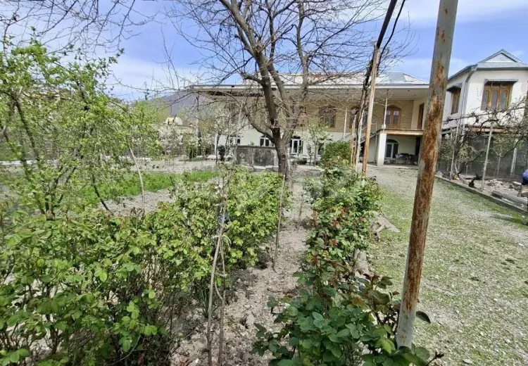 4 otaqlı mənzil , Şəki