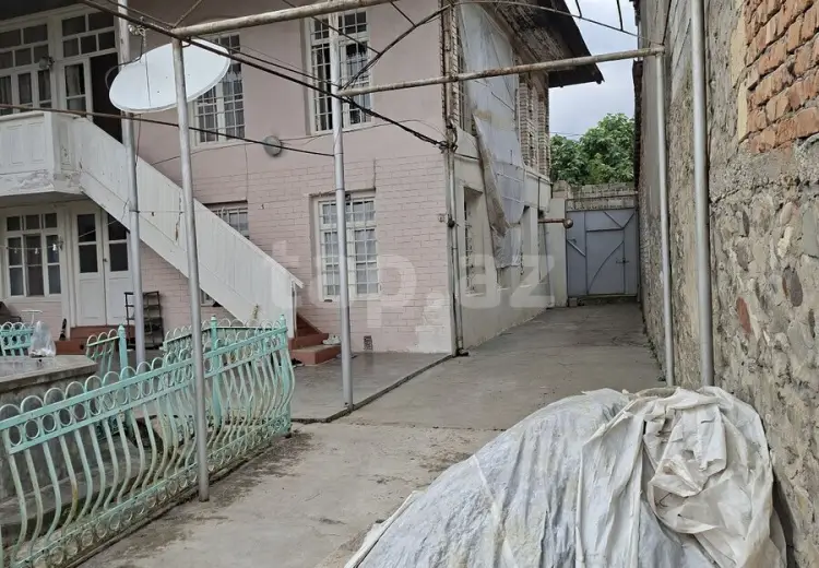 5 otaqlı mənzil , Şəki