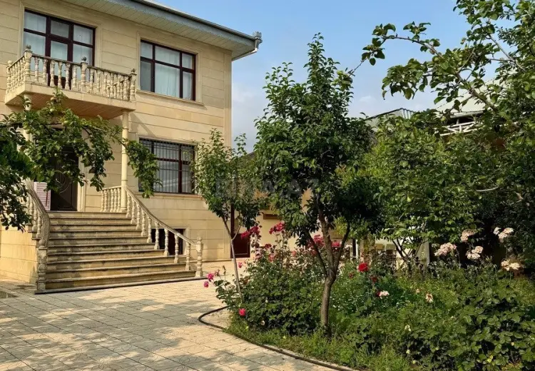 7 otaqlı mənzil Satılır, Gəncə