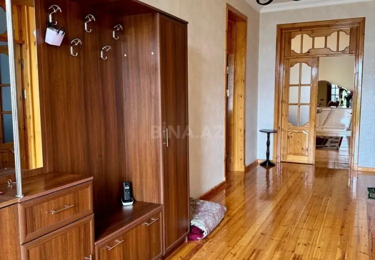 7 otaqlı mənzil Satılır, Gəncə