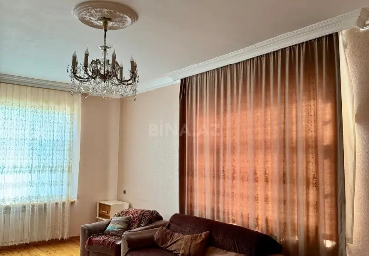 7 otaqlı mənzil Satılır, Gəncə