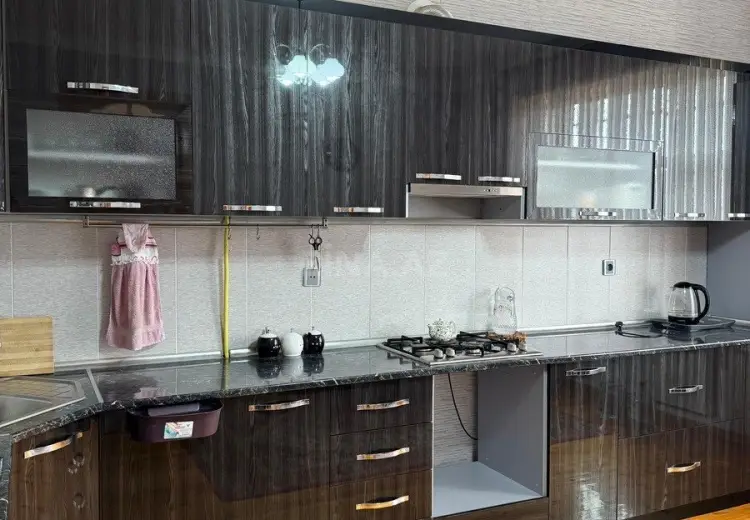 7 otaqlı mənzil Satılır, Gəncə