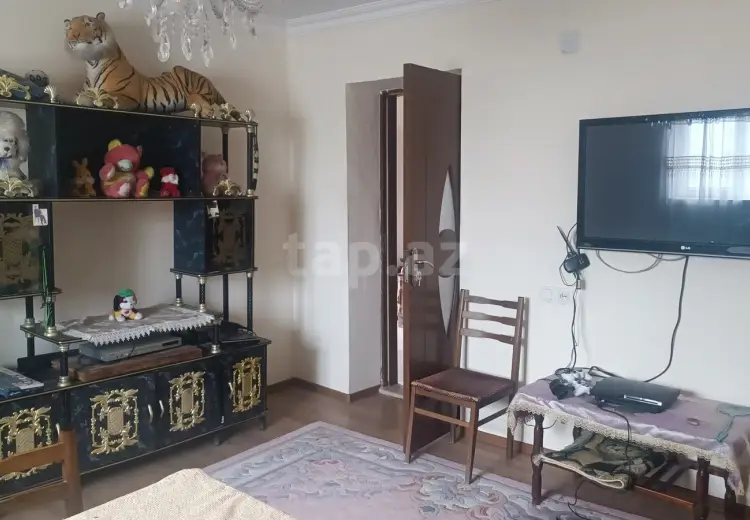 6 otaqlı mənzil , Gəncə