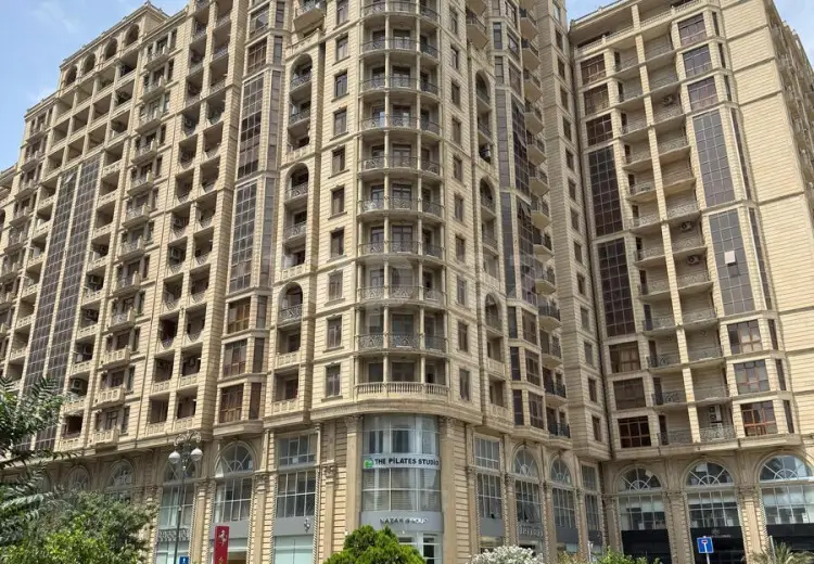 4 otaqlı mənzil , Bakı
