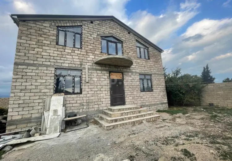6 otaqlı mənzil , Bakı