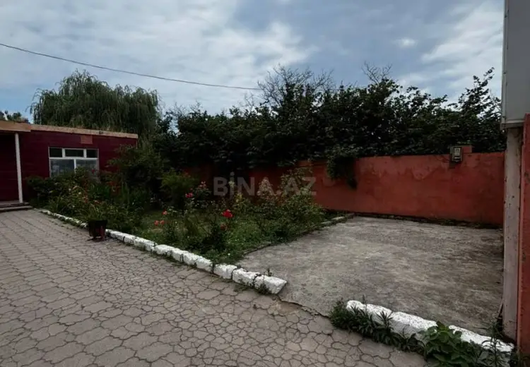 240 m² Obyekt / Ofis Satılır, Xudat