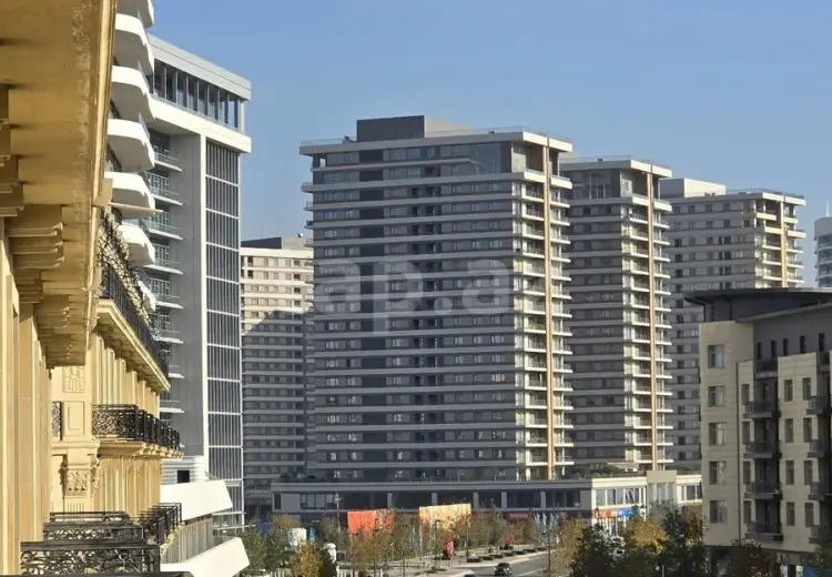 5 otaqlı mənzil , Bakı