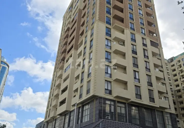 3 otaqlı mənzil , Bakı