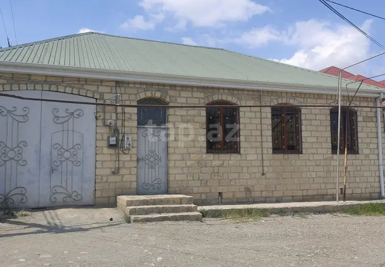 4 otaqlı mənzil , Gülüstan qəs., Binəqədi, Gəncə