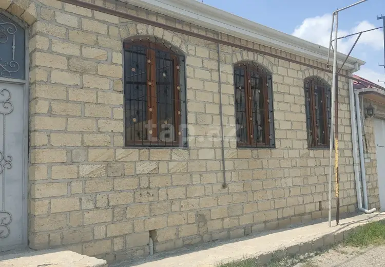 4 otaqlı mənzil , Gülüstan qəs., Binəqədi, Gəncə