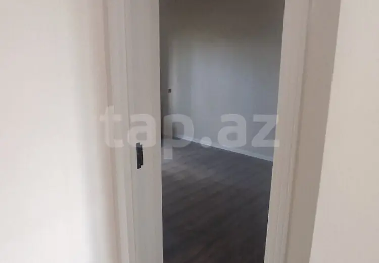 4 otaqlı mənzil , Gülüstan qəs., Binəqədi, Gəncə