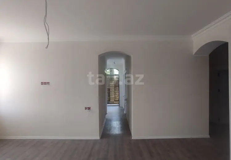 4 otaqlı mənzil , Gülüstan qəs., Binəqədi, Gəncə