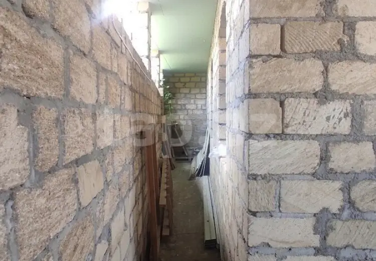 4 otaqlı mənzil , Gülüstan qəs., Binəqədi, Gəncə