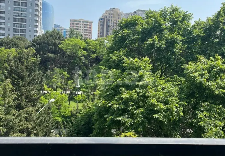 4 otaqlı mənzil , Bakı