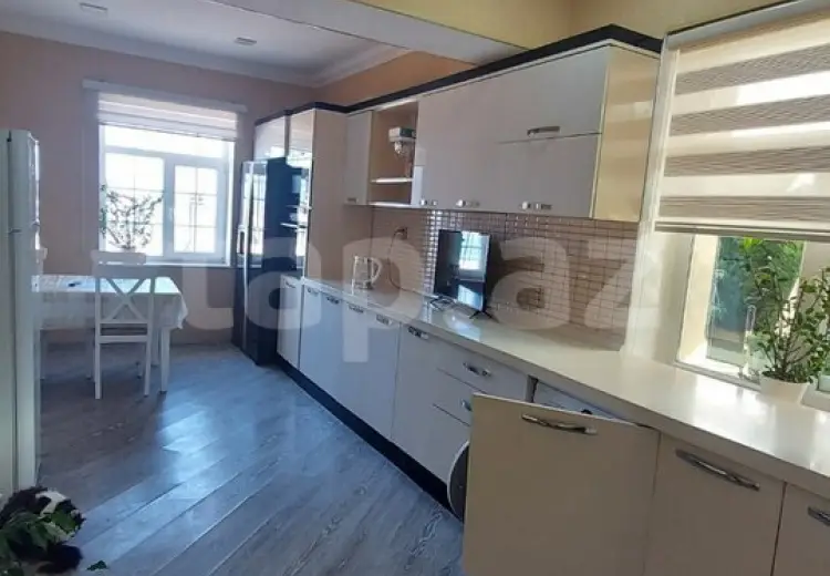 5 otaqlı mənzil , Bakı