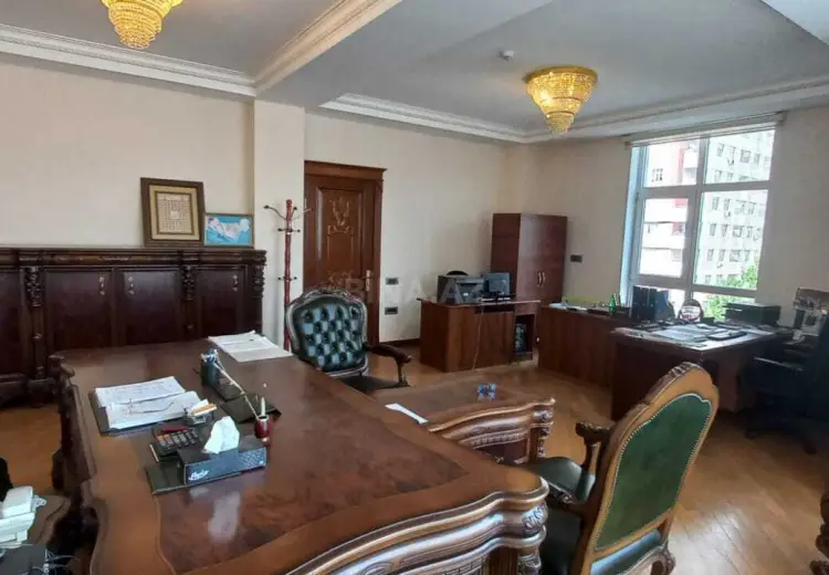 180 m² Obyekt / Ofis Kirayə (aylıq), Xətai, Bakı