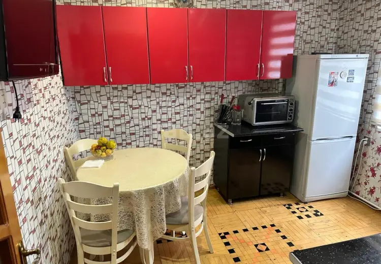 4 otaqlı mənzil , Bakı