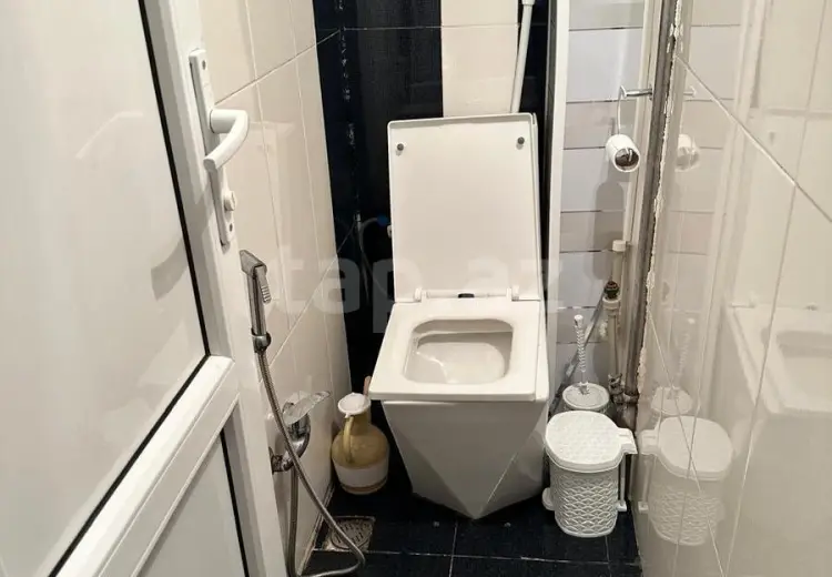 4 otaqlı mənzil , Bakı