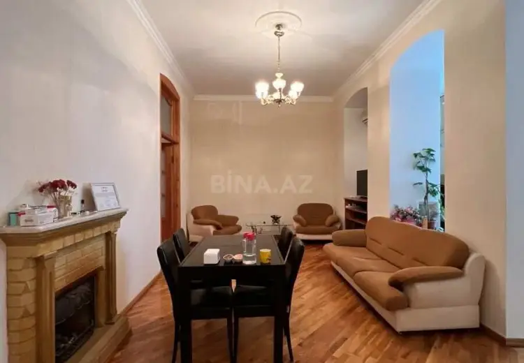 3 otaqlı mənzil Satılır, İçəri şəhər, Səbail, Bakı