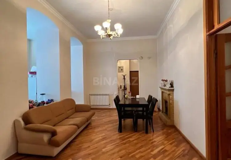3 otaqlı mənzil Satılır, İçəri şəhər, Səbail, Bakı