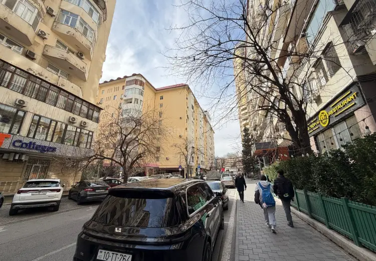 45 m² Obyekt / Ofis Satılır, Yasamal, Bakı