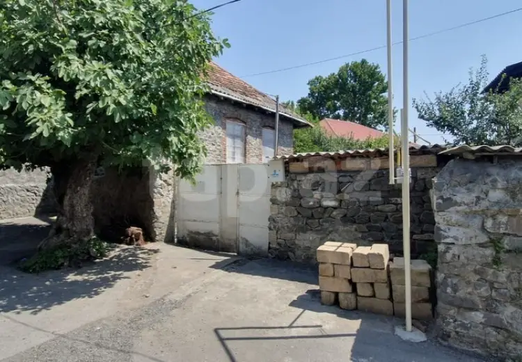 2 otaqlı mənzil , Qax