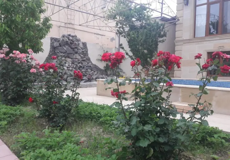 6 otaqlı mənzil , Badamdar qəs., Səbail, Bakı