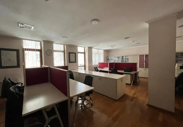 560 m² Obyekt / Ofis Satılır, Nəsimi, Bakı