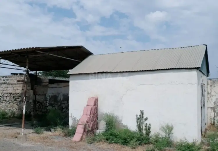 15 sot Torpaq Satılır, Salyan