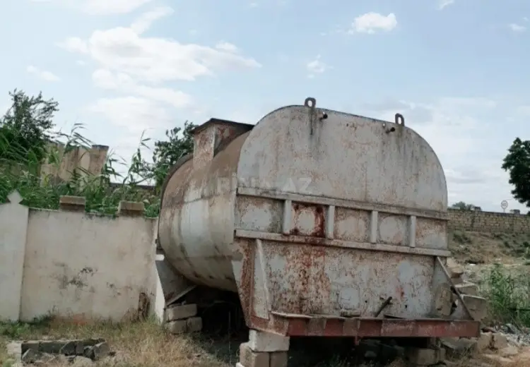 15 sot Torpaq Satılır, Salyan