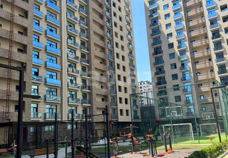 4 otaqlı mənzil , Bakı