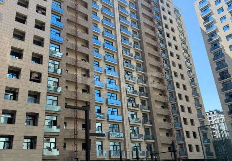 4 otaqlı mənzil , Bakı