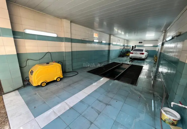 300 m² Obyekt / Ofis Satılır, Laçın