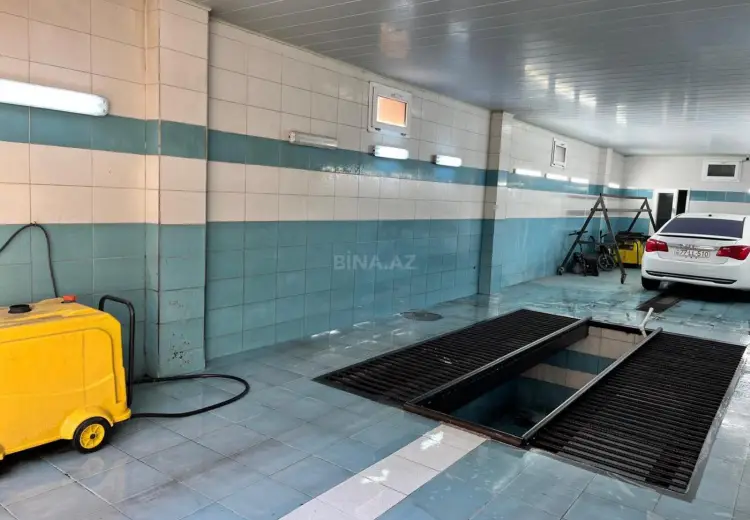 300 m² Obyekt / Ofis Satılır, Laçın