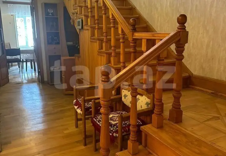 7 otaqlı mənzil , Bakı